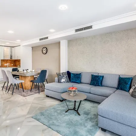 Luxury Townhouse Golden Mile * Μαρμπέλλα